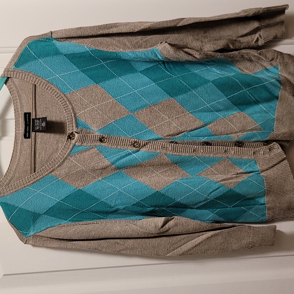 New York and Company 3/4 Sleeve Argyle Sweater